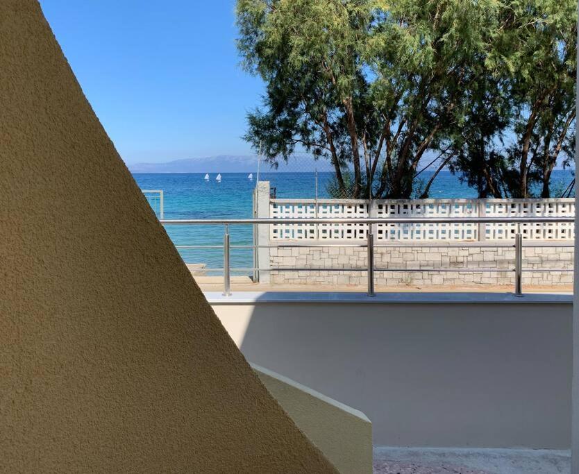 Blue Flag Award Winning Ormos Lo Beach: Home 1 Vrontádos Exterior photo