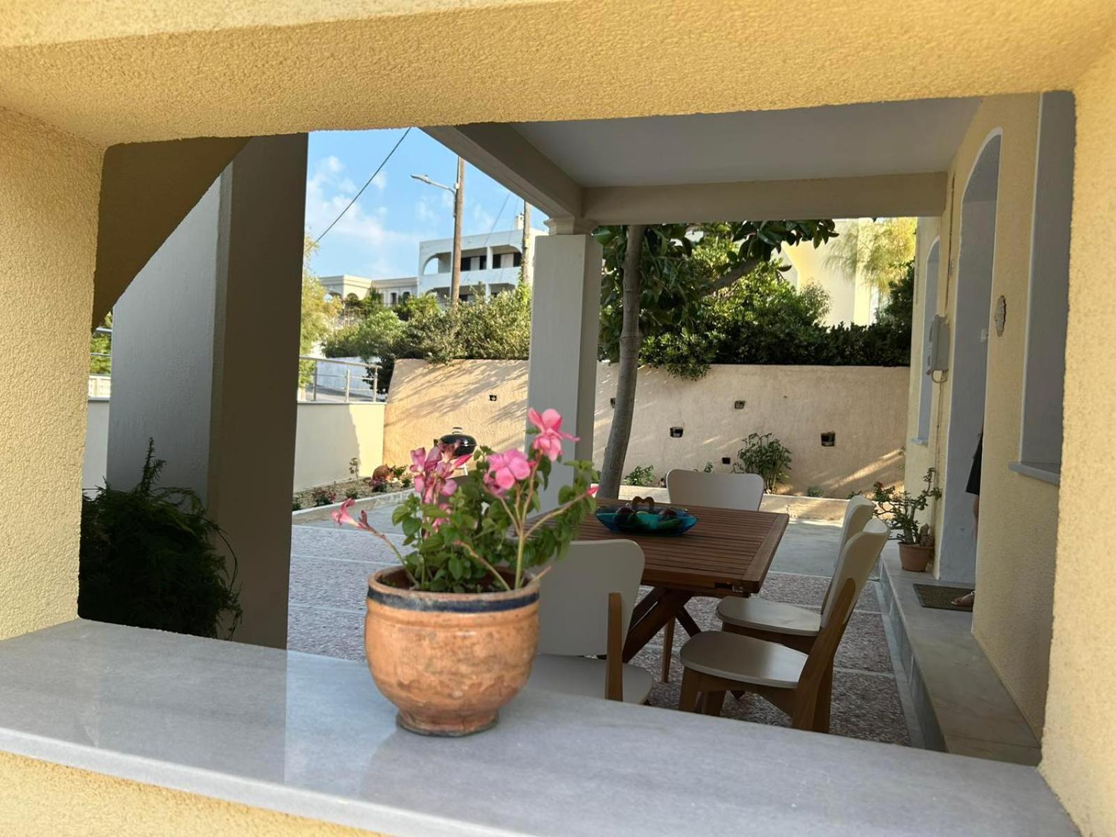 Blue Flag Award Winning Ormos Lo Beach: Home 1 Vrontádos Exterior photo